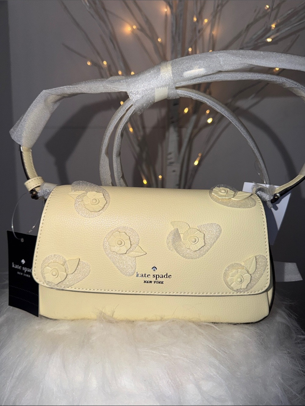 Kate Spade NWT RETIAL $329 pale, yellow raised floral appliqué cross/bag